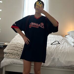 Men’s XL Atlanta Braves Navy Blue Shirt